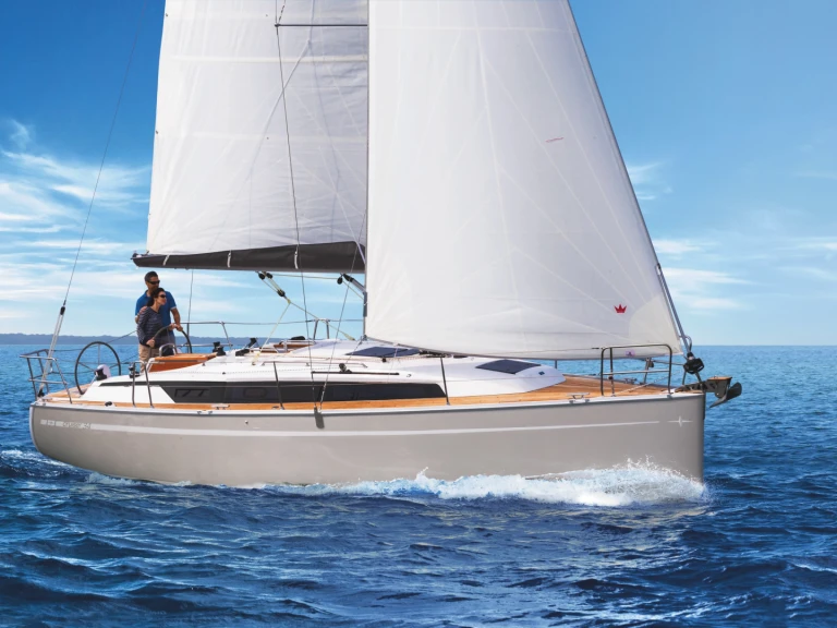 Sailboat hire in Mai Khao - Bavaria Cruiser 34