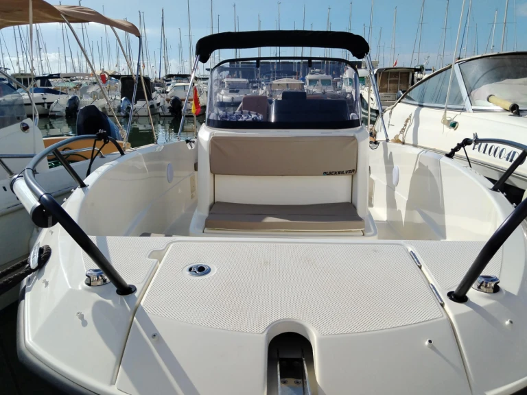 Yacht hire Cambrils cheap Activ 605 Open
