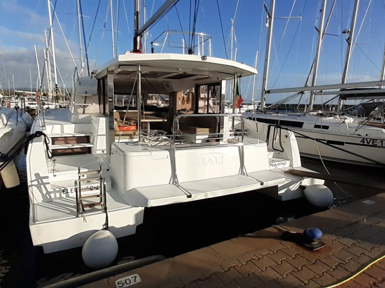 Hire a Bali Bali 4.1 Portisco