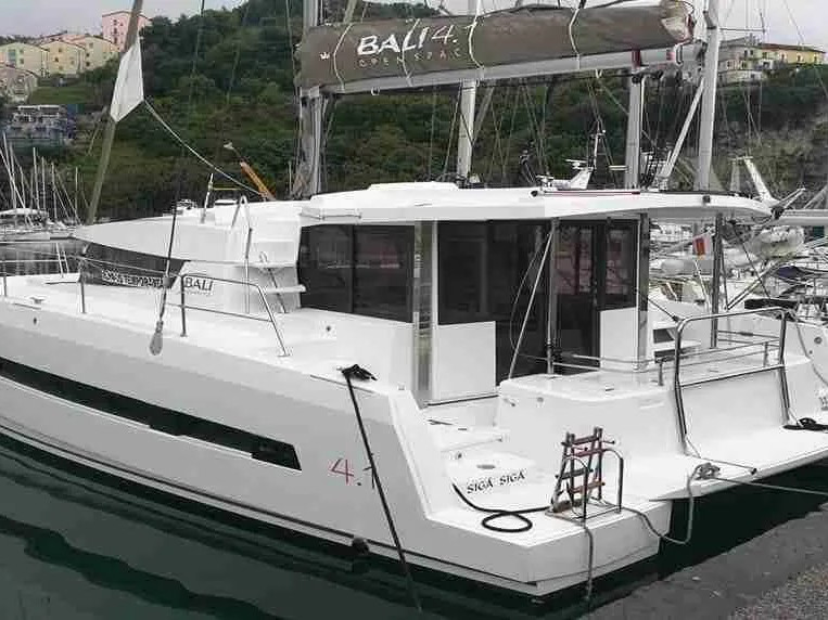 Charter a Bali Bali 4.1 in Agropoli on Samboat