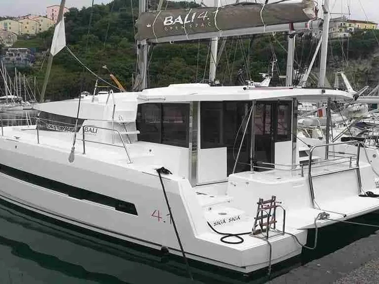 Charter a Bali Bali 4.1 in Agropoli on Samboat