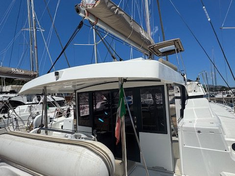 Hire a Bali Bali Catspace Voile Portisco