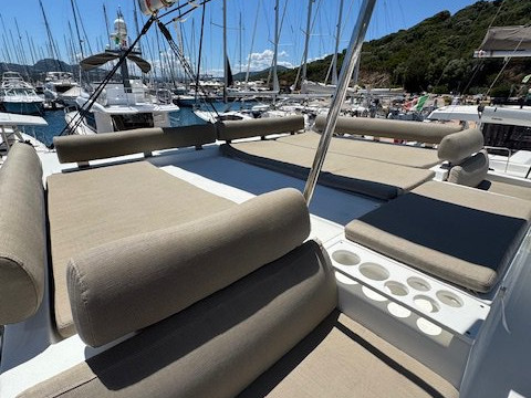 Yacht hire Portisco cheap Bali Catspace Voile