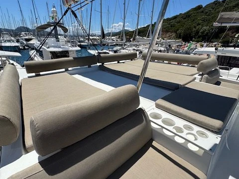 Yacht hire Portisco cheap Bali Catspace Voile