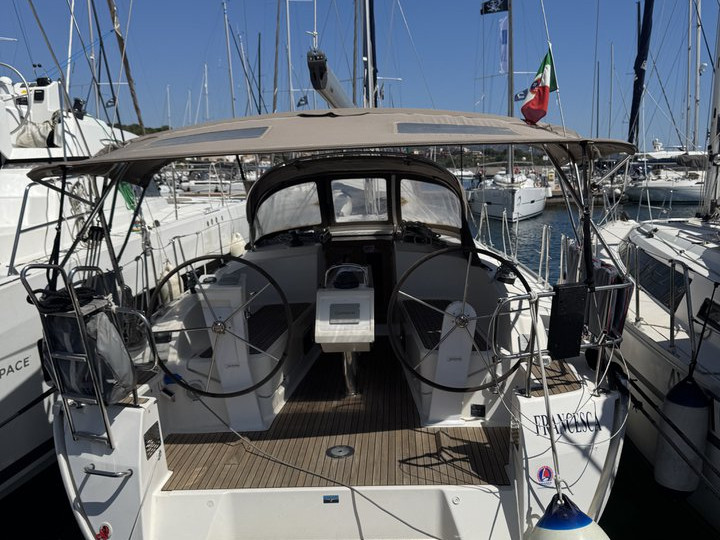 Hire a Bavaria Cruiser 37 Punta Ala