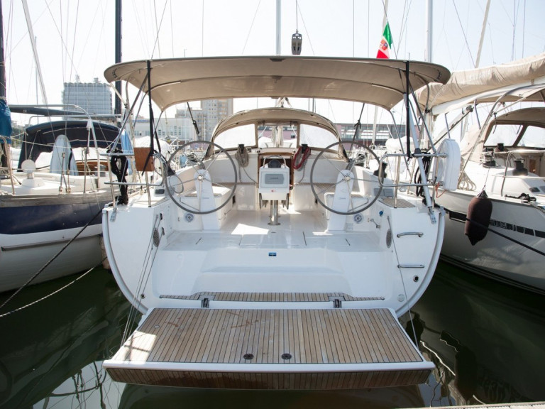 Charter a Bavaria Cruiser 46 in Portisco on Samboat