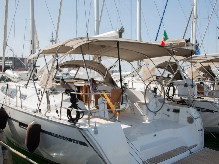 Hire Sailboat with or without skipper Bavaria Portisco