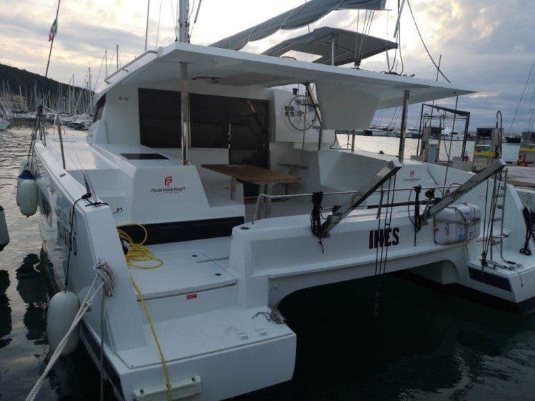 Charter a Fountaine Pajot Lucia 40 in Portisco on Samboat