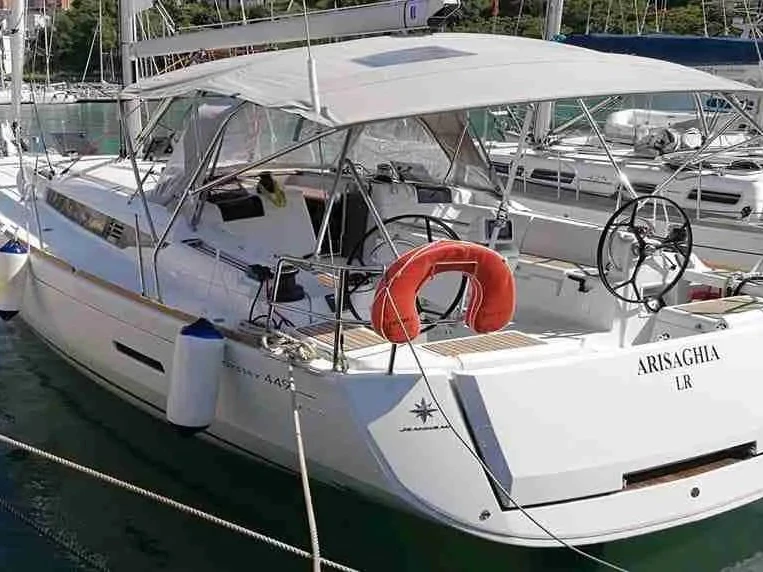 Yacht charter Agropoli - Jeanneau Sun Odyssey 449 on SamBoat