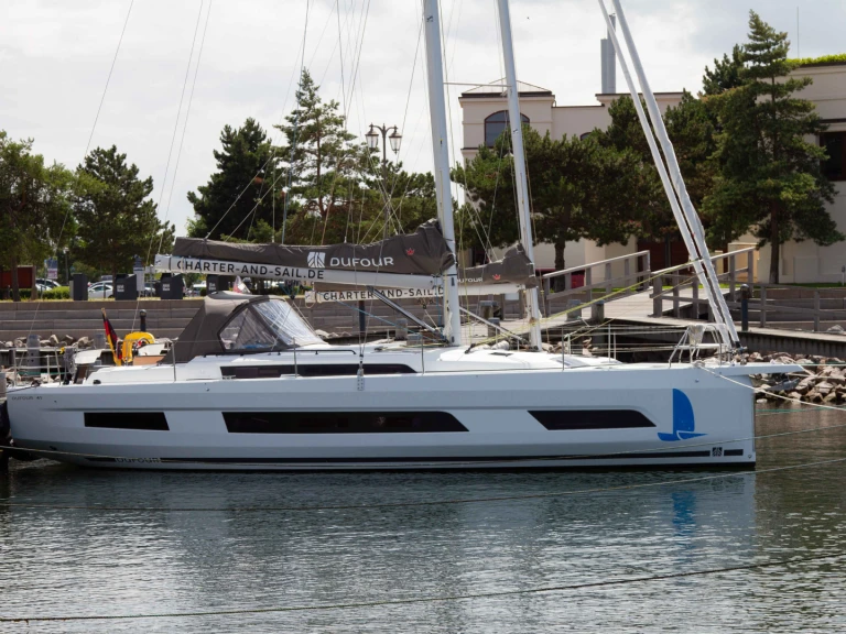 Yacht hire Rostock cheap Dufour 41