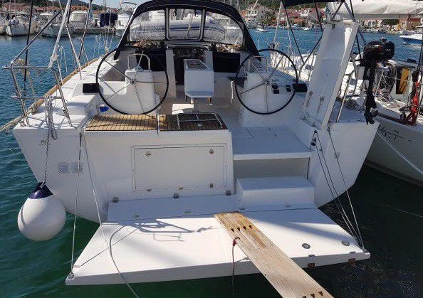 Hire Sailboat Dufour with a boat licence