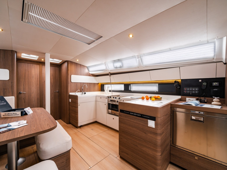 Yacht hire Néa Péramos cheap Sun Odyssey 455