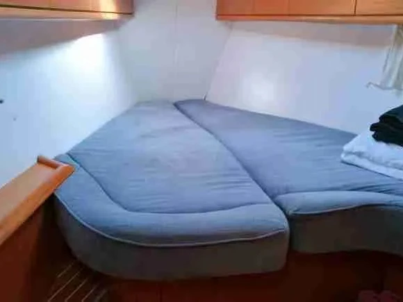 Hire a Bavaria Cruiser 40 Rodi Garganico