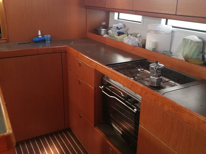 Hire Sailboat Bavaria with a boat licence