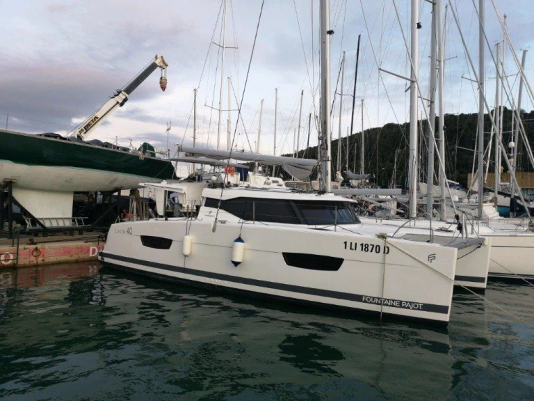 Yacht charter Portisco - Fountaine Pajot Lucia 40 on SamBoat