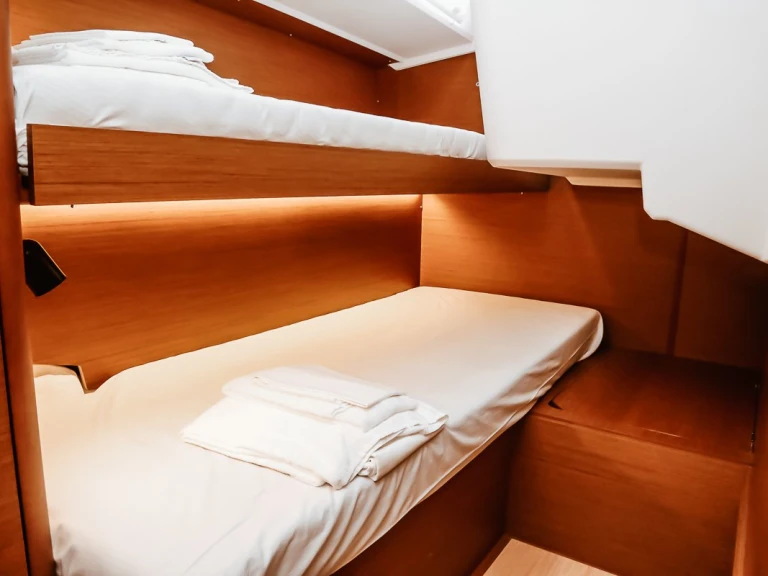 Hire a Jeanneau Sun Loft 47 Punta Ala