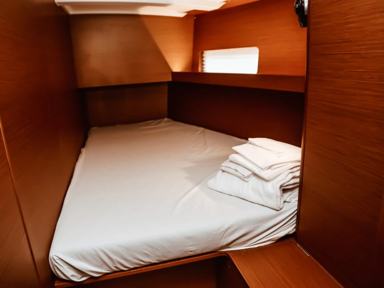 Yacht hire Punta Ala cheap Sun Loft 47