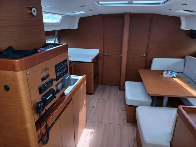 Yacht hire Portisco cheap Sun Odyssey 490
