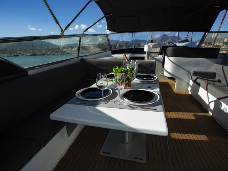 Luxury Yacht hire in Milazzo - Leopard Catamarans / Robertson & Caine Leopard 23 - 3 + 1 cab.