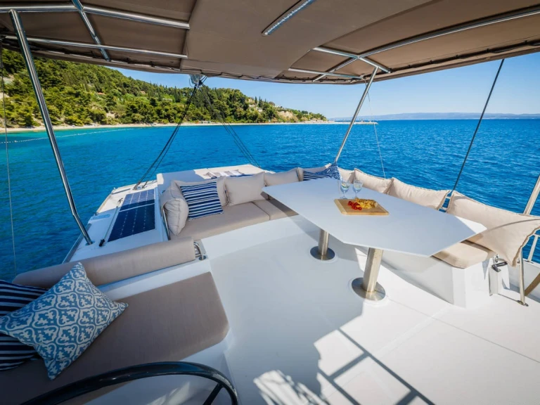 Hire Catamaran Bali with a boat licence