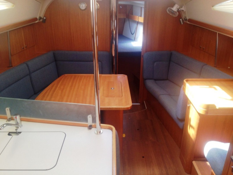 Charter a Elan Impression 384 in Préveza on Samboat