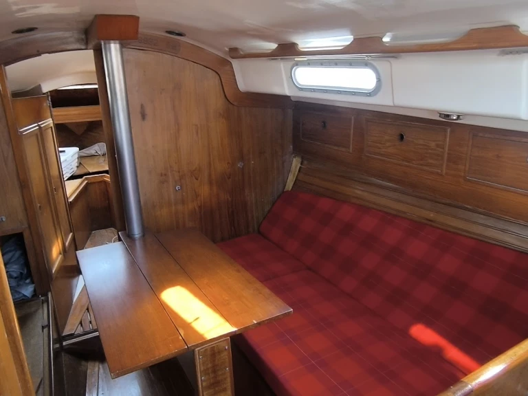 Yacht hire Arzal cheap Centurion 32
