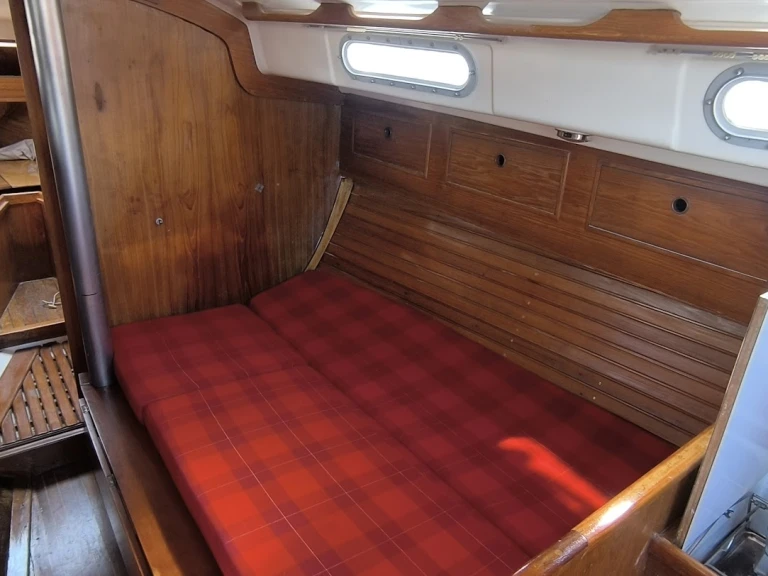 Sailboat hire in Arzal - Wauquiez Centurion 32