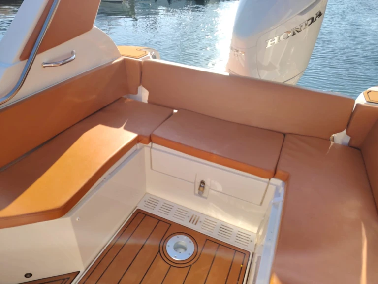 RIB to hire Bormes-les-Mimosas at the best price