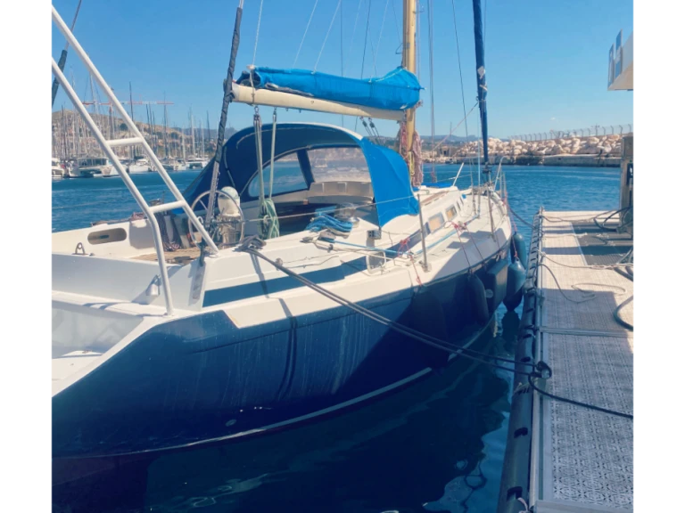 Sailboat to hire Marseille at the best price