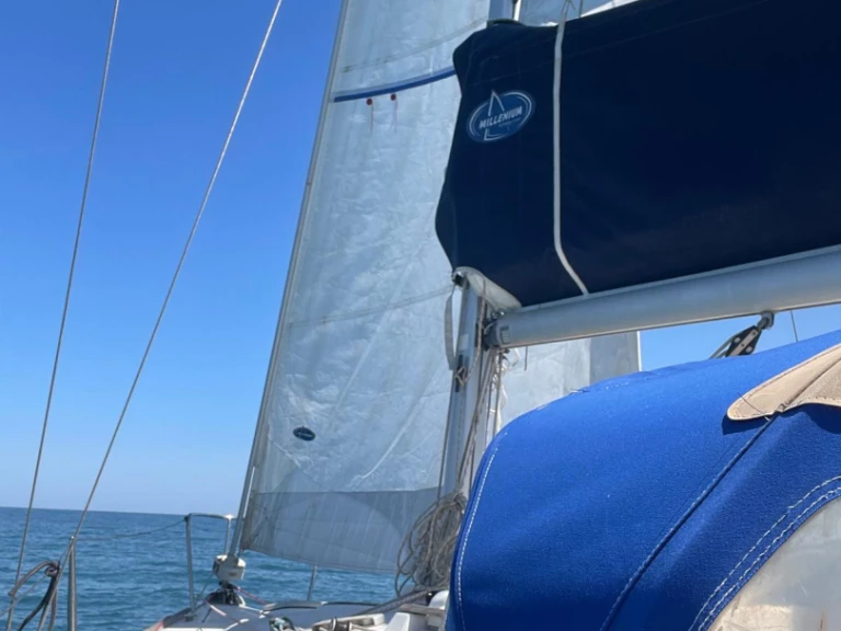 Charter a Bénéteau First 260 Spirit in Marina di Portorosa on Samboat