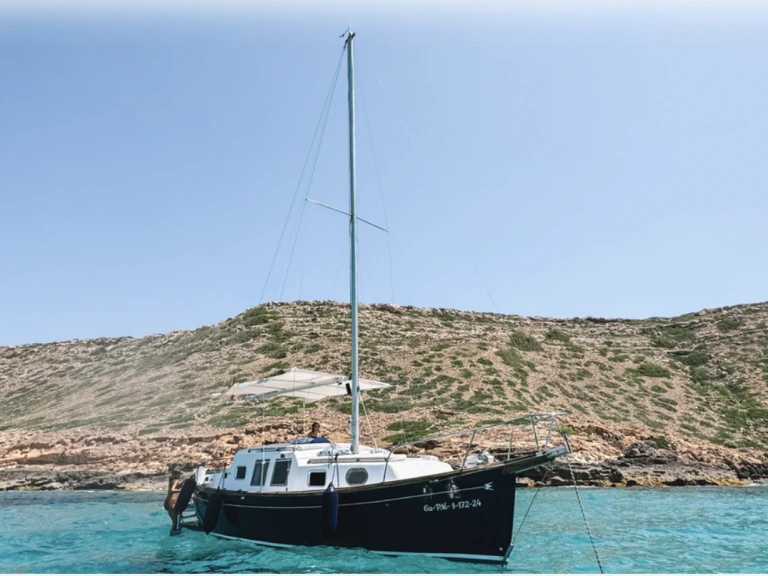 Hire Sailboat Myabca with a boat licence