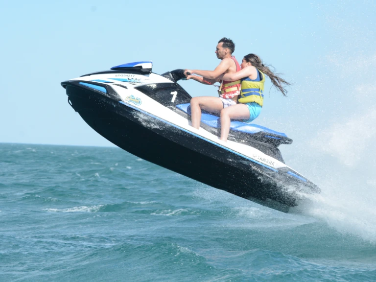 Yacht charter Sète - Yamaha Yamaha VX on SamBoat