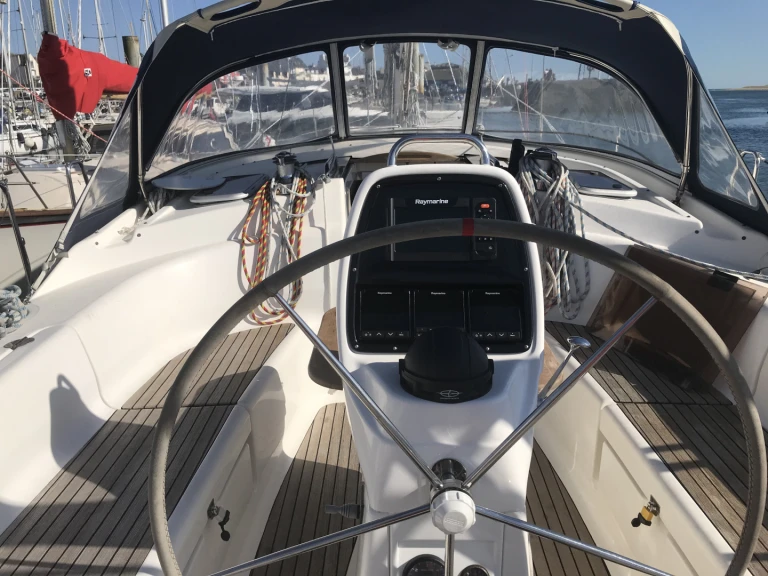 Yacht charter Locmiquélic - Bavaria Bavaria 39 Cruiser on SamBoat