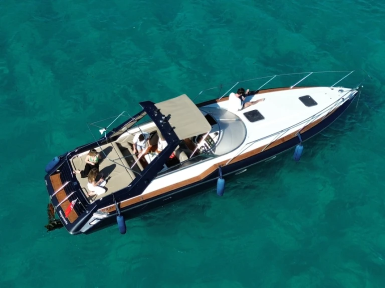 Hire a Sunseeker Tomahawk 37 Mandelieu-la-Napoule