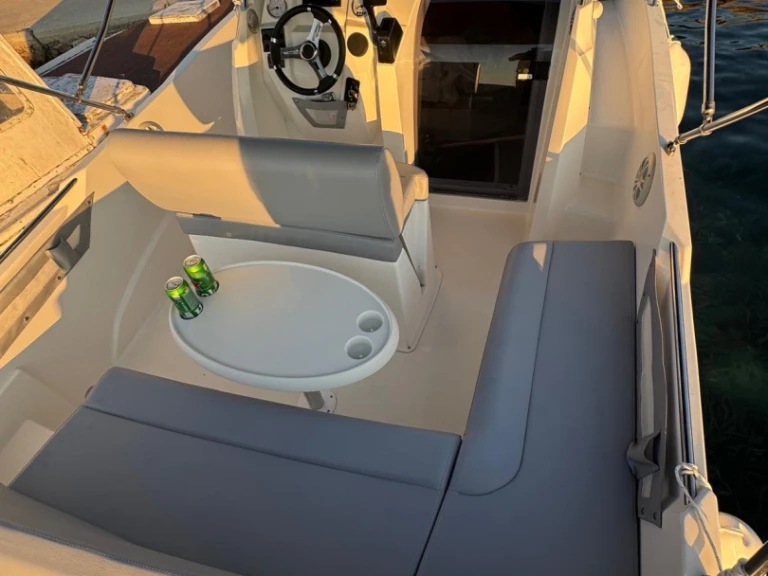 Motorboat to hire Muline at the best price