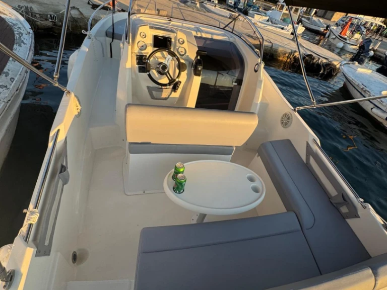 AM Yacht Prince 625 Sundeck charter bareboat or skippered in  Muline
