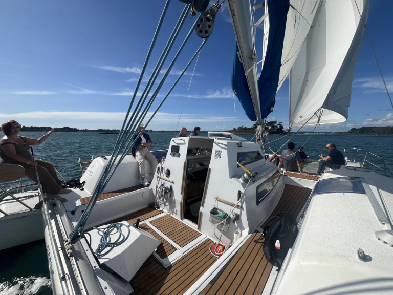 Hire a Edel Edel Cat 33 Baden