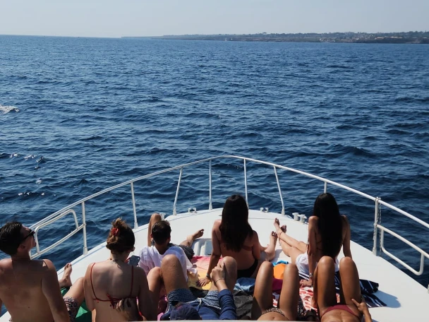 Motorboat to hire Siracusa at the best price