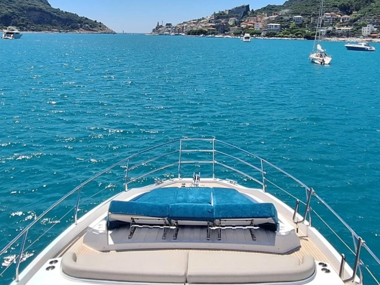 Yacht charter Porto Villa San Giovanni - Azimut Azimut 53 Fly on SamBoat
