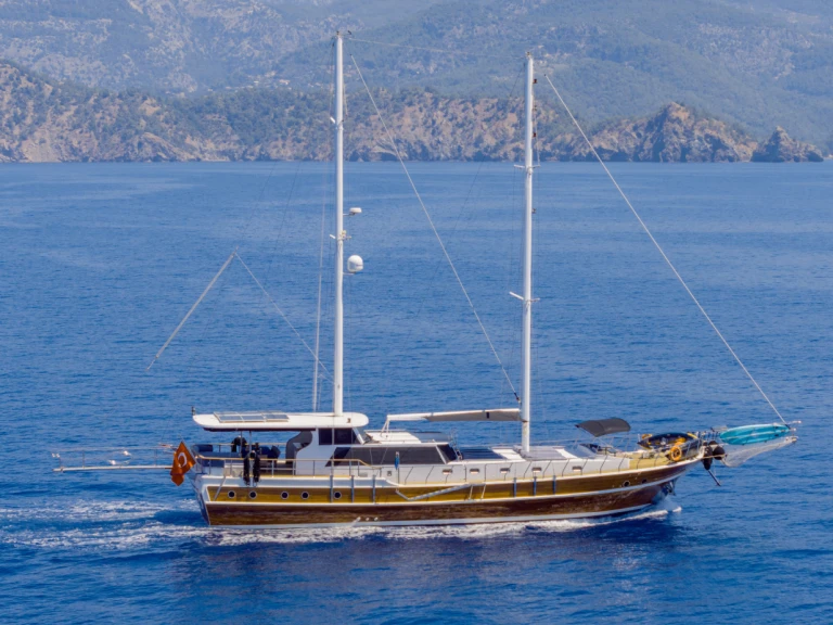 Luxury Yacht to hire Göcek at the best price