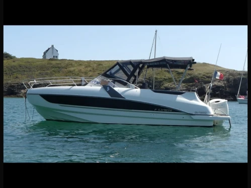 Hire Motorboat Bénéteau with a boat licence