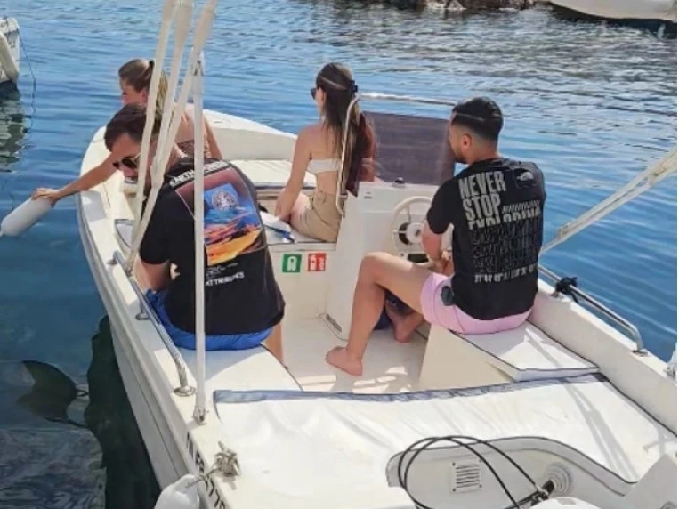 Motorboat to hire Cannes at the best price