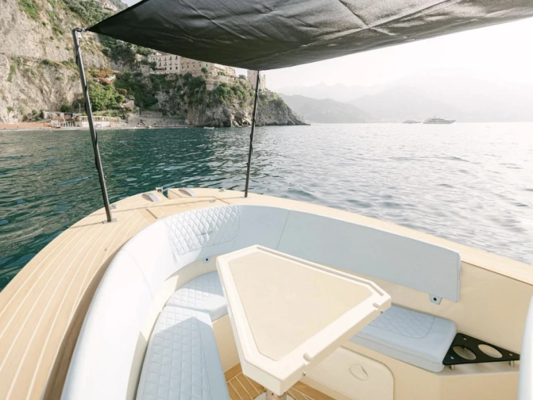 Motorboat hire in Cascais - Lilybaeum Levanzo 25