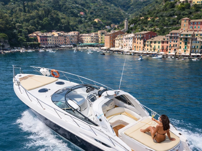 Hire Motorboat Cranchi with a boat licence