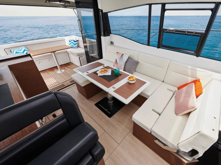 Yacht hire Makarska cheap NC 37