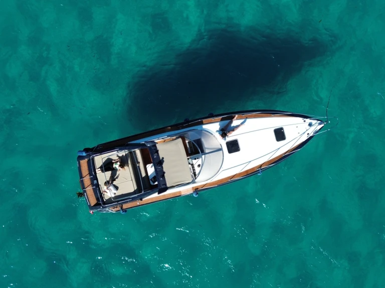 Yacht hire Cannes cheap Tomahawk 37