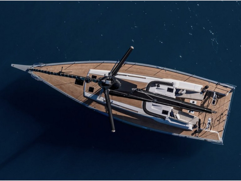 Hire Sailboat  with a boat licence