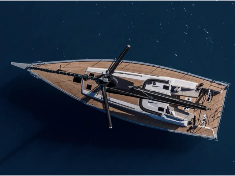 Hire Sailboat  with a boat licence