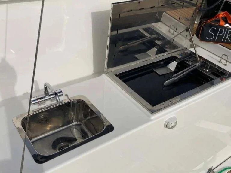 Sailboat to hire Vibo Marina at the best price