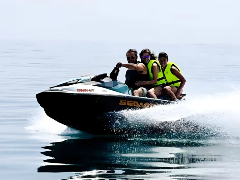 Jet ski to hire Cascais at the best price
